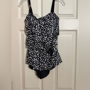 Black and White Printed Tankini Swimsuit Top